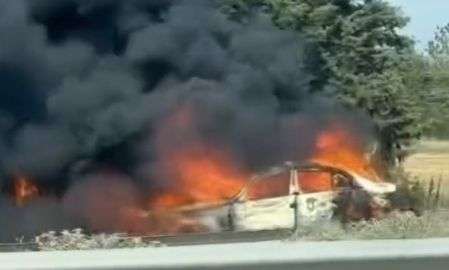 Θεσσαλονίκη: Αυτοκίνητο «τυλίχθηκε» στις φλόγες εν κινήσει