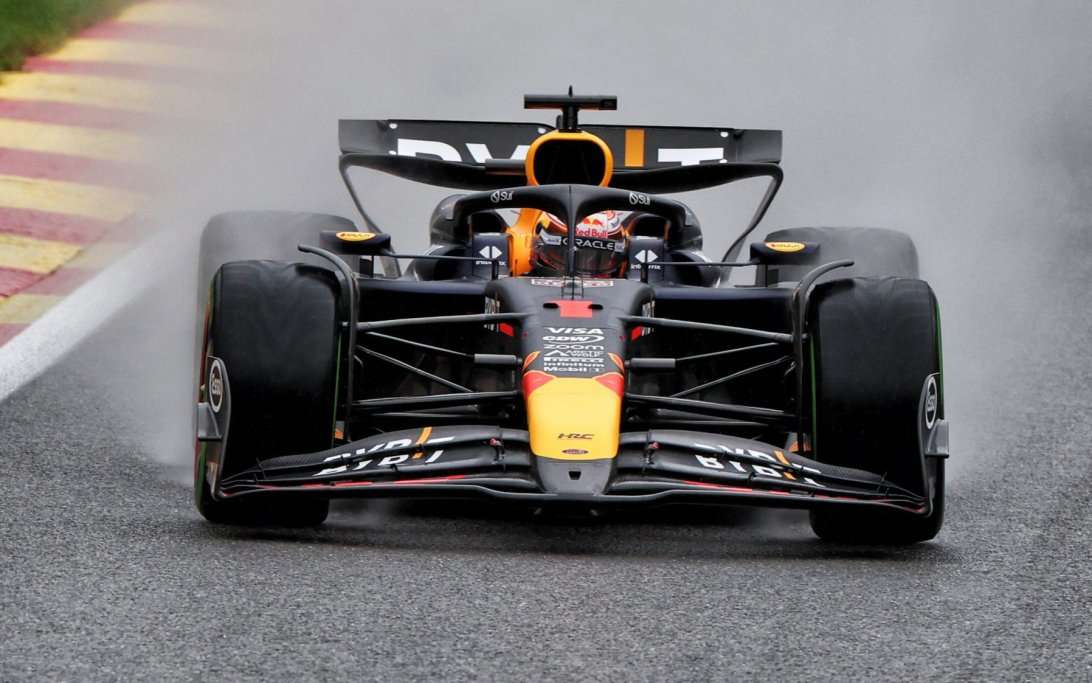F1, Βέλγιο: Ταχύτερος ο Verstappen στις κατατακτήριες, όμως ο Leclerc θα εκκινήσει 1ος