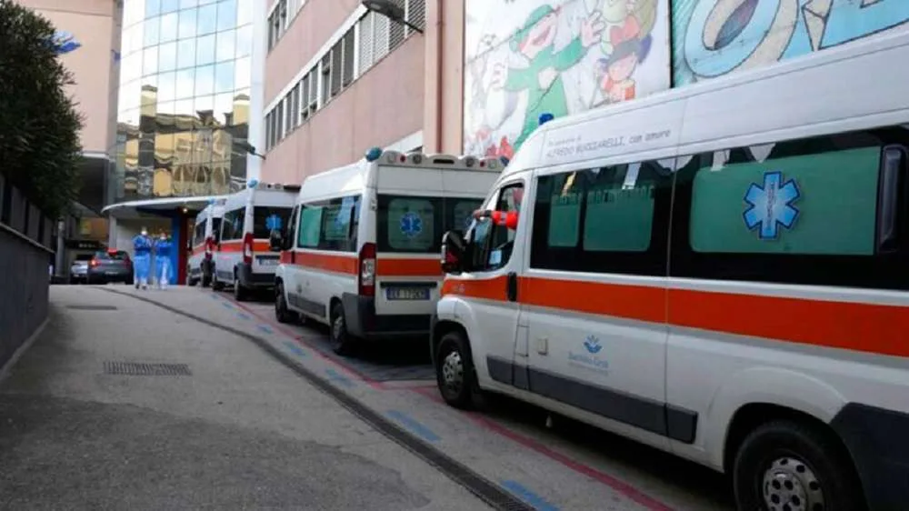 Τραγωδία στη Νάπολη: Δύο νεκροί και 13 τραυματίες εκ των οποίων 7 παιδιά από κατάρρευση μπαλκονιού