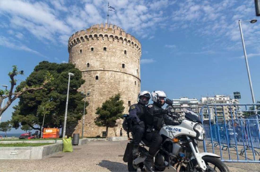 Θεσσαλονίκη: “Καυτά” πρόστιμα σε όσους πετούν ογκώδη αντικείμενα στο δρόμo