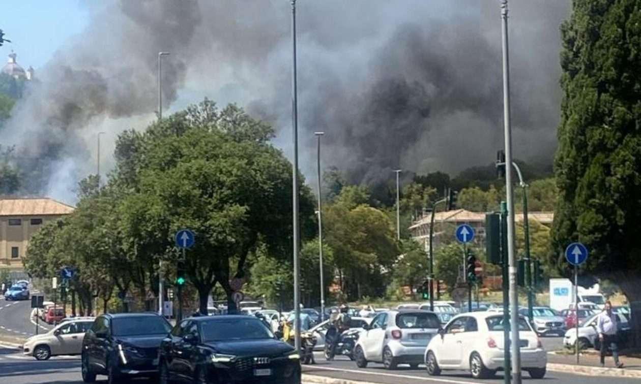 Ισχυρή πυρκαγιά στη Ρώμη