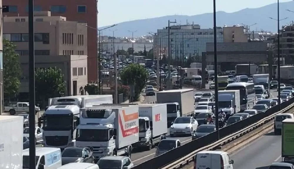 Κίνηση: Δύσκολο πρωινό στον Κηφισό – Πού υπάρχουν προβλήματα