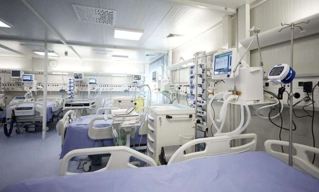 Χανιά: «Νοσηλεύεται» στη ΜΕΘ 25χρονος εργάτης που έπεσε στο κενό από μπαλκόνι που κατέρρευσε