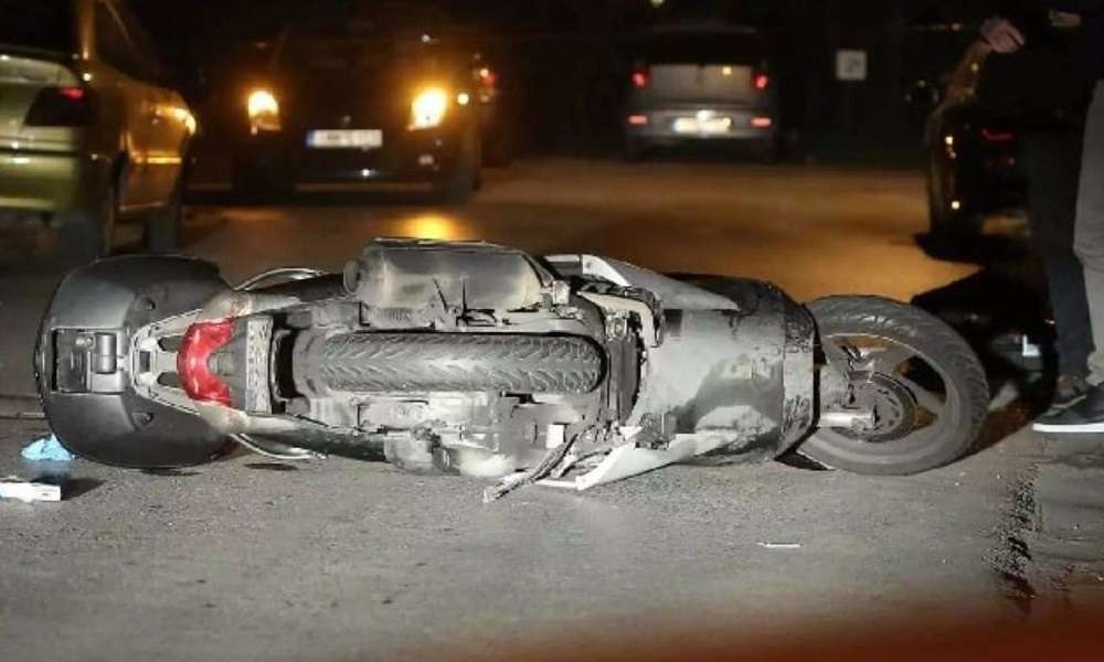 Λάρισα: Στο νοσοκομείο μετά από τροχαίο πατέρας και ο ανήλικος γιoς του