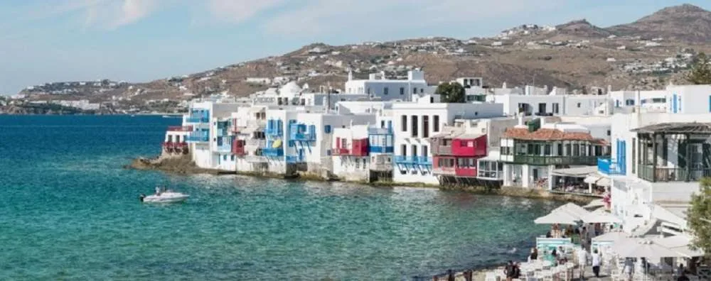 Μύκονος: 16 συλλήψεις το σαββατοκύριακο για διάφορα αδικήματα από την αστυνομία