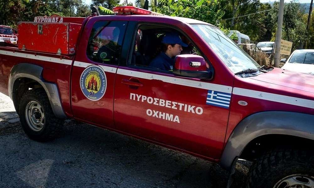 Στις φλόγες αυτοκίνητο στη Νίκαια
