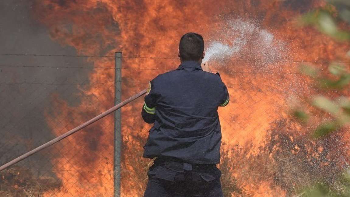 Πυρκαγιά στην Άκρη Ελασσόνας και την Σκάφη Κοζάνης