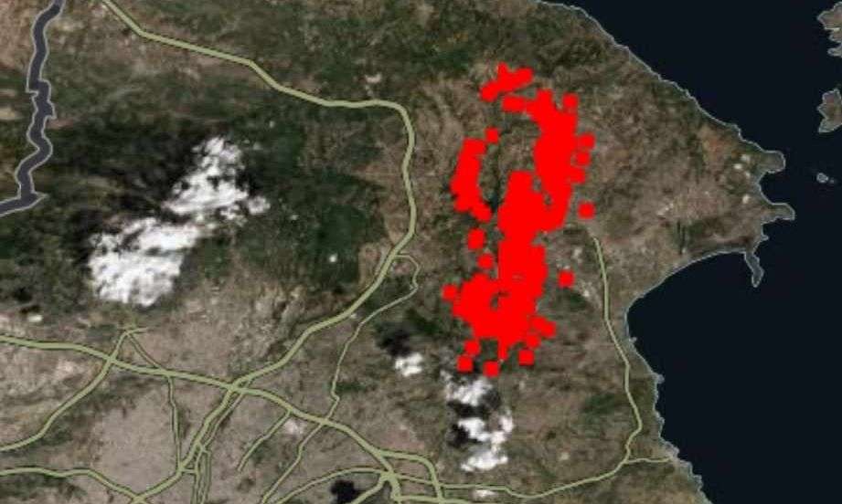 Φωτιά στην Αττική: Ξεπερνά τα 30χλμ. το μέτωπο της πυρκαγιάς – Φουντώνουν οι άνεμοι