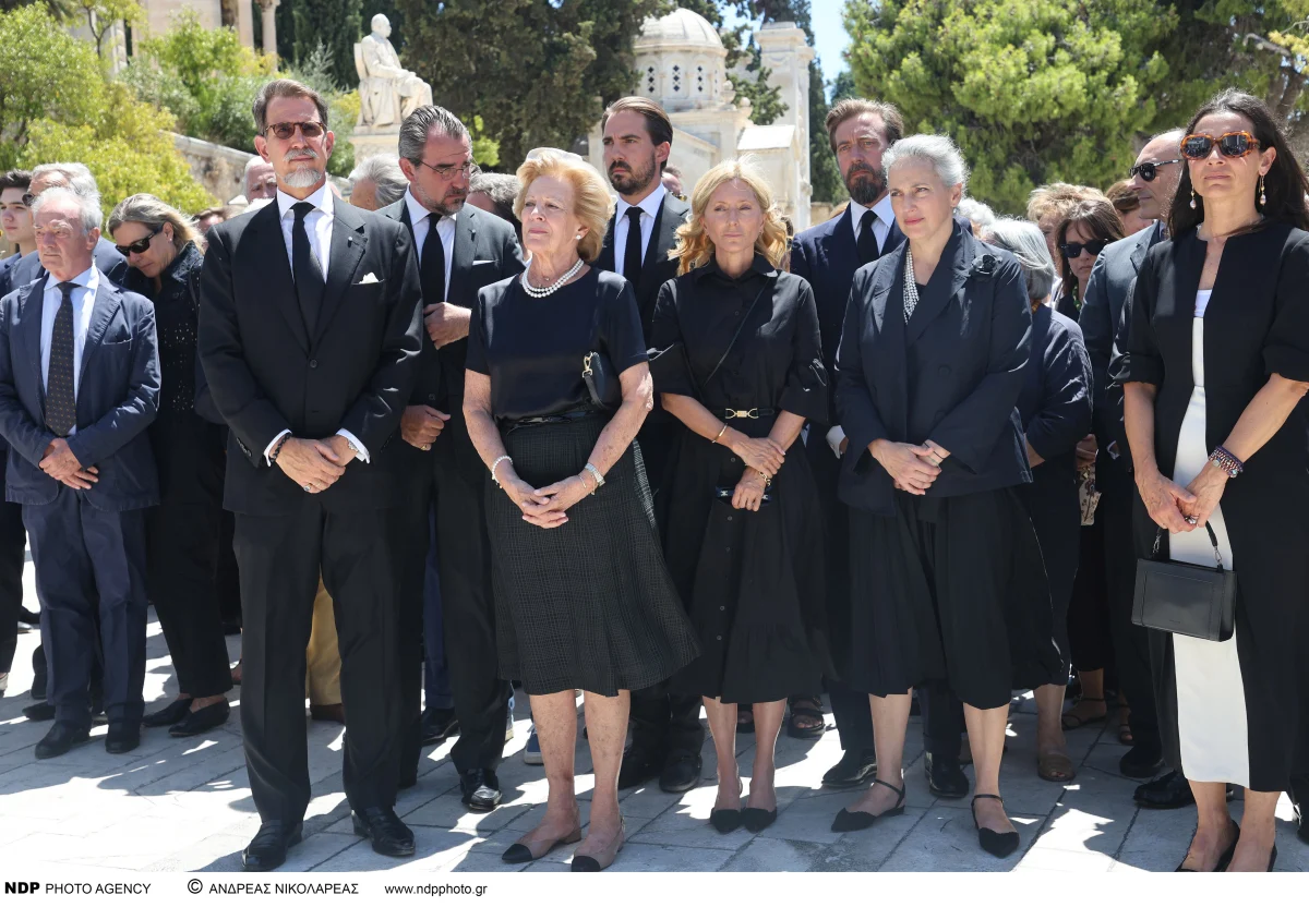 Κηδεία πρίγκιπα Μιχαήλ: Στο Τατόι η ταφή του Michel de Grèce – Φωτογραφίες
