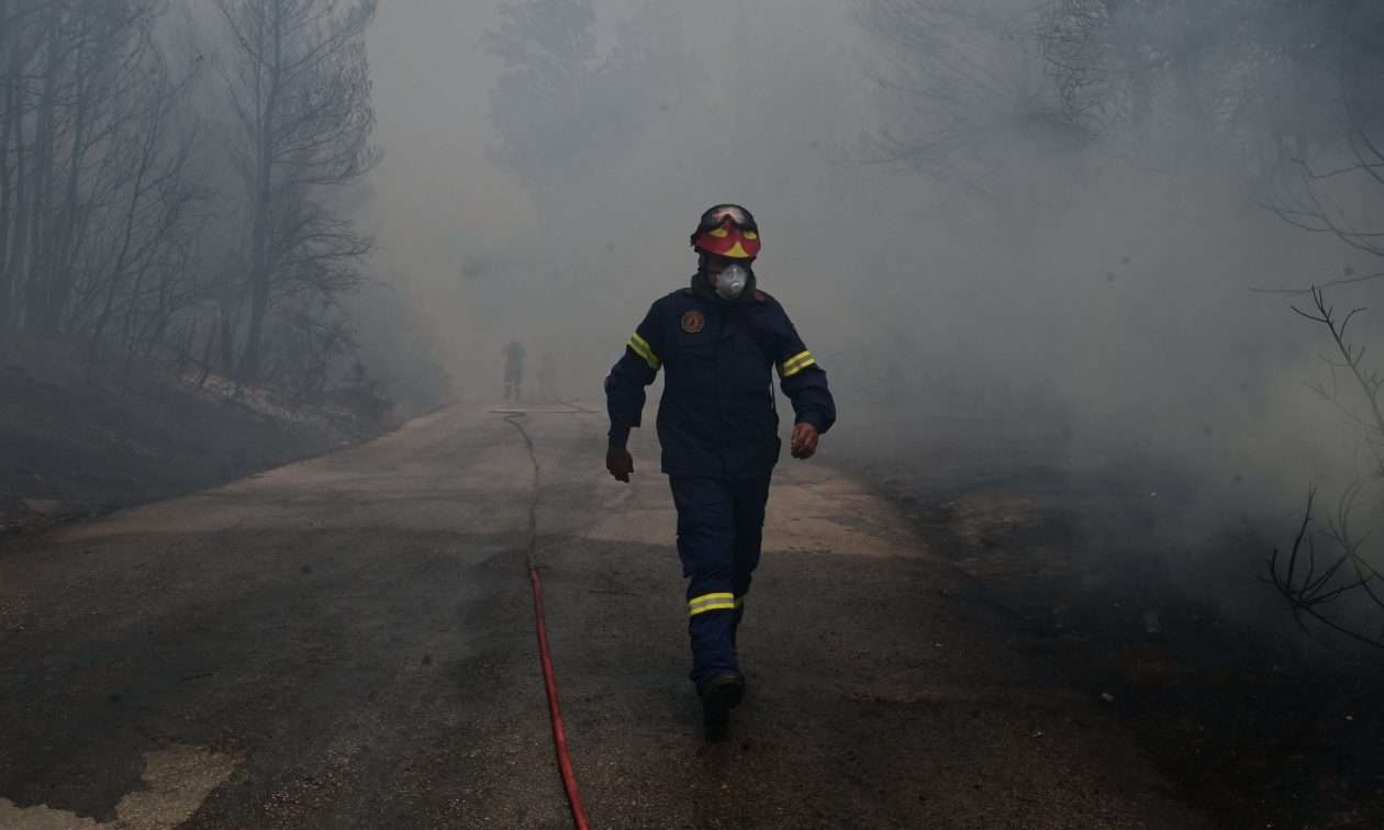 Δήμαρχος Πικερμίου: «Καπνίζει παντού» – Εμπρησμός στην οδό Αρίωνος μέσα στη νύχτα