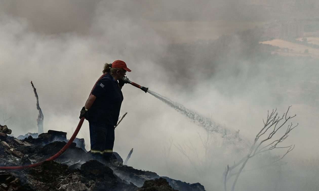 Πυρκαγιά σε χωράφι στα Τρίκαλα