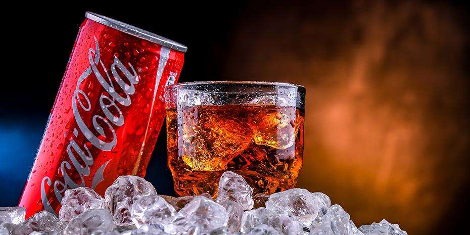 Coca-Cola: Λανσάρει νέο αναψυκτικό με ζάχαρη από ζαχαροκάλαμο μετά τις πιέσεις Τραμπ