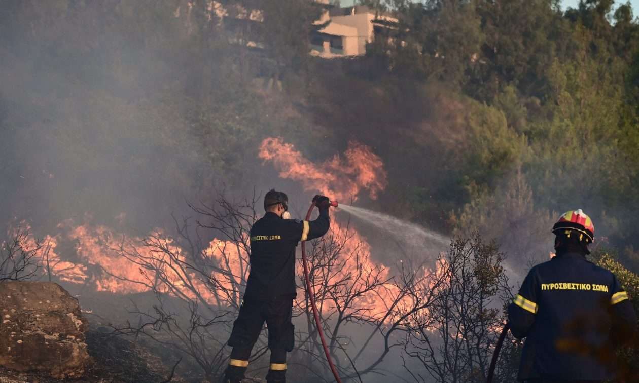 Δορυφορική εικόνα της δασικής πυρκαγιάς του Βαρνάβα – Στάχτη πάνω από 100.000 στρέμματα
