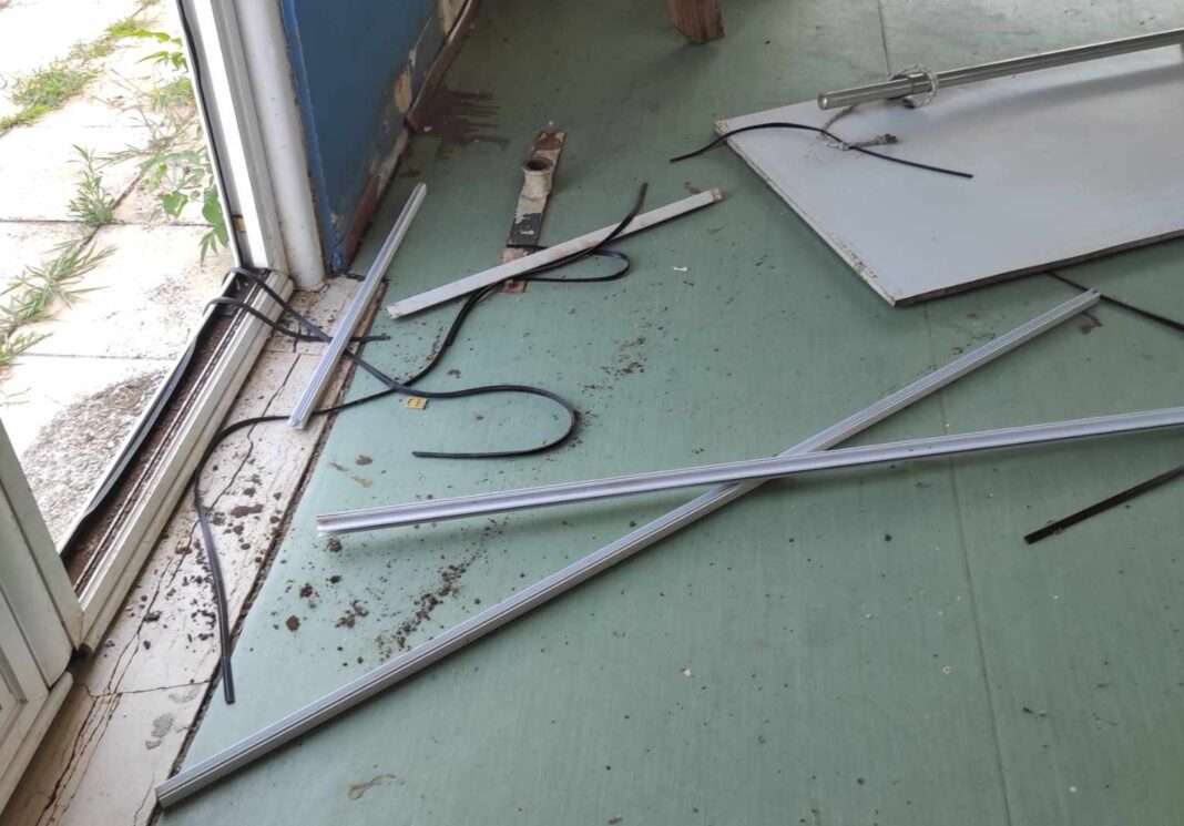 Βανδαλισμοί στο κλειστό γυμναστήριο Φαρσάλων – Στη Δικαιοσύνη προσέφυγε ο δήμος
