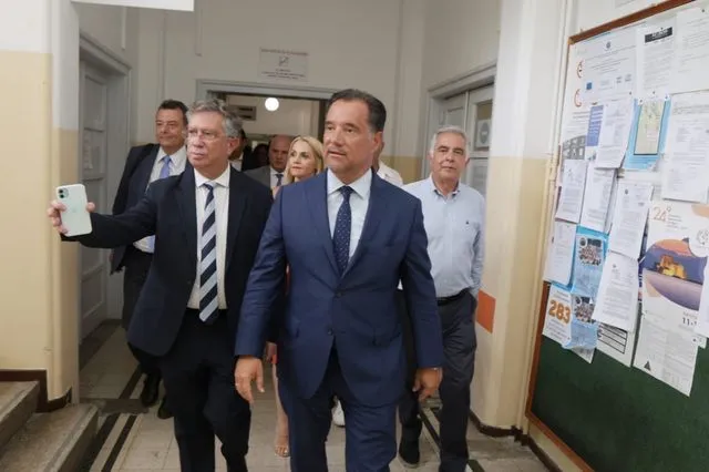 Αδωνης Γεωργιάδης : Είδε ένα άψογο νοσοκομείο στη Λήμνο, αλλά η τοπική κοινωνία έχει άλλη άποψη (video)