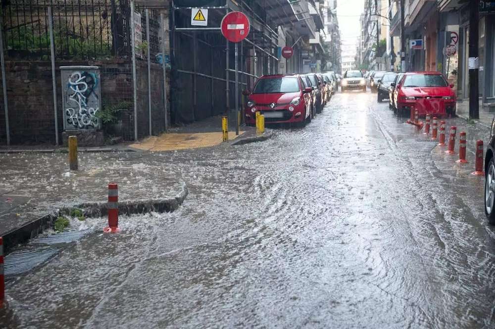 Παλαιόκαστρο Χανίων – Πλημμύρισε ο οικισμός λόγω κακοκαιρίας