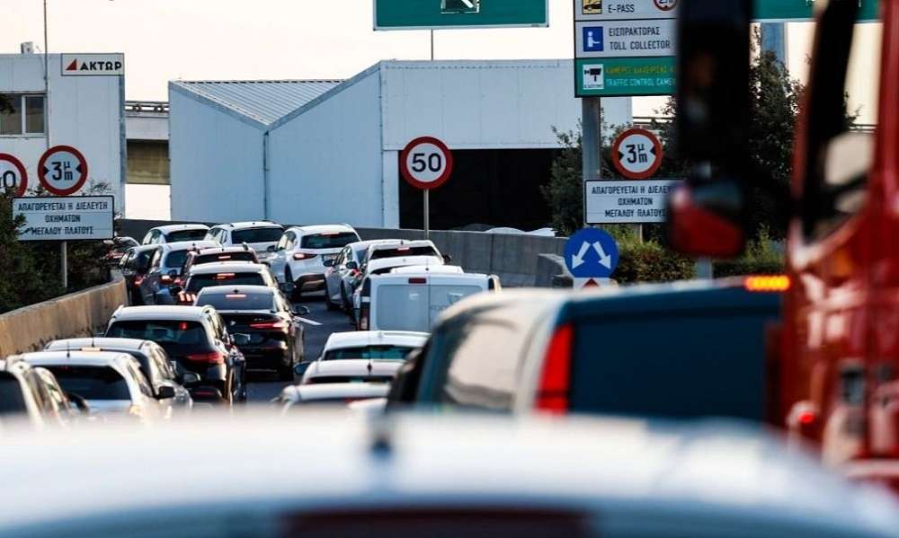 Κίνηση: Στο «κόκκινο» Κηφισός και κέντρο – Πού αλλού υπάρχουν καθυστερήσεις