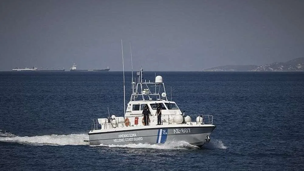 Ιεράπετρα: 64 λάθρομετανάστες  επέβαιναν σε ξύλινη βάρκα