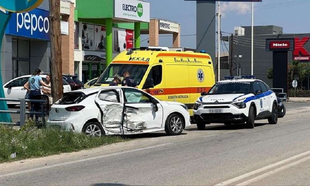 Ασπρόπυργος – Τροχαίο ανάμεσα σε αστικό λεωφορείο και δύο ΙΧ
