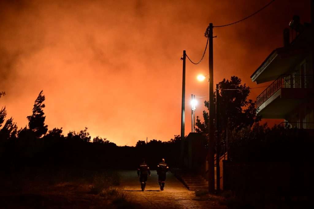 Φωτιά στον Βαρνάβα : Τι συνιστούν οι πνευμονολόγοι