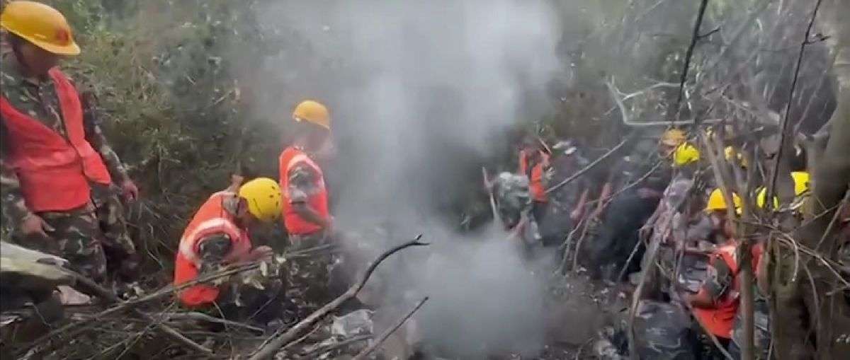 Νεκροί και οι πέντε επιβαίνοντες ελικοπτέρου που συνετρίβη σε δάσος του Νεπάλ