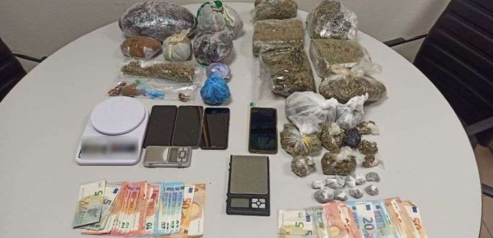 Αχαΐα: Εξαρθώθηκε σπείρα διεφθαρμένων δημοσίων υπαλλήλων που διακινούσε ναρκωτικά
