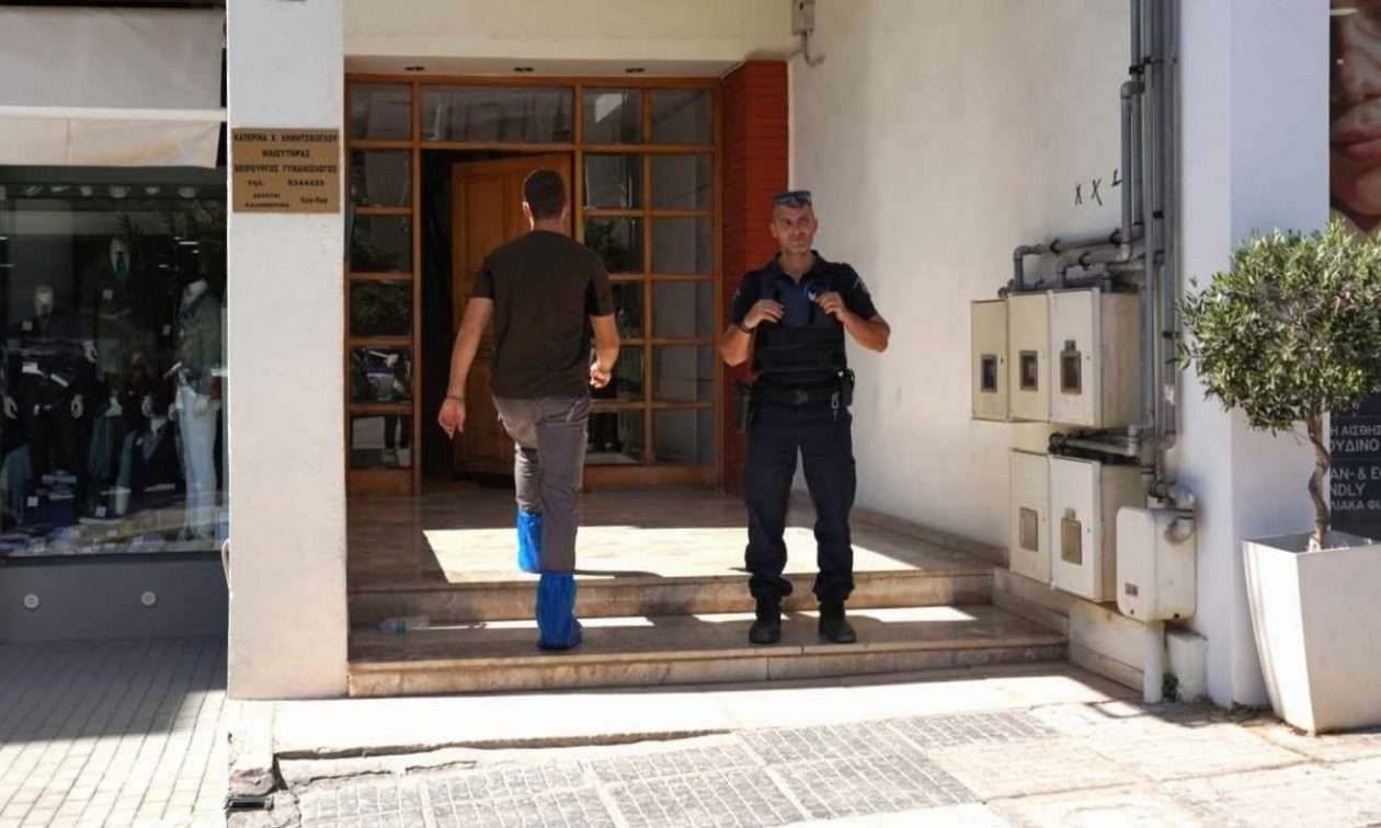 Δολοφονία στη Νέα Σμύρνη: Αδύνατη η επικοινωνία των αστυνομικών με την αδερφή του θύματος