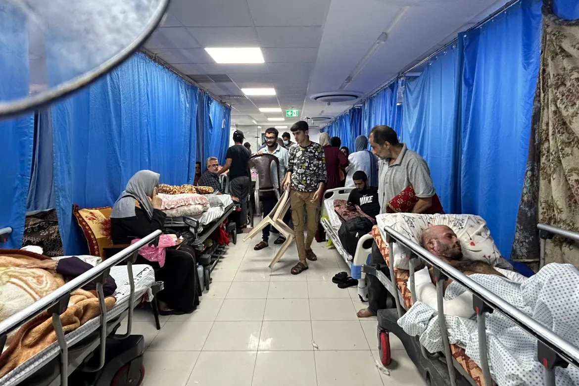Η καθημερινότητα ενός γιατρού στη Γάζα – «απλώς προσπαθούμε να παρατείνουμε τον αναπόφευκτο θάνατό τους»