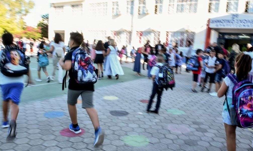 Παιδί κατάπιε καθαριστικό υγρό σε σχολείο – Στο νοσοκομείο μετά από αμέλεια καθαρίστριας!