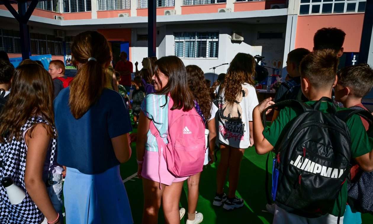 ΚΑΛΗ ΣΧΟΛΙΚΗ ΧΡΟΝΙΑ ΣΕ ΟΛΑ ΤΑ ΕΛΛΗΝΟΠΟΥΛΑ!!