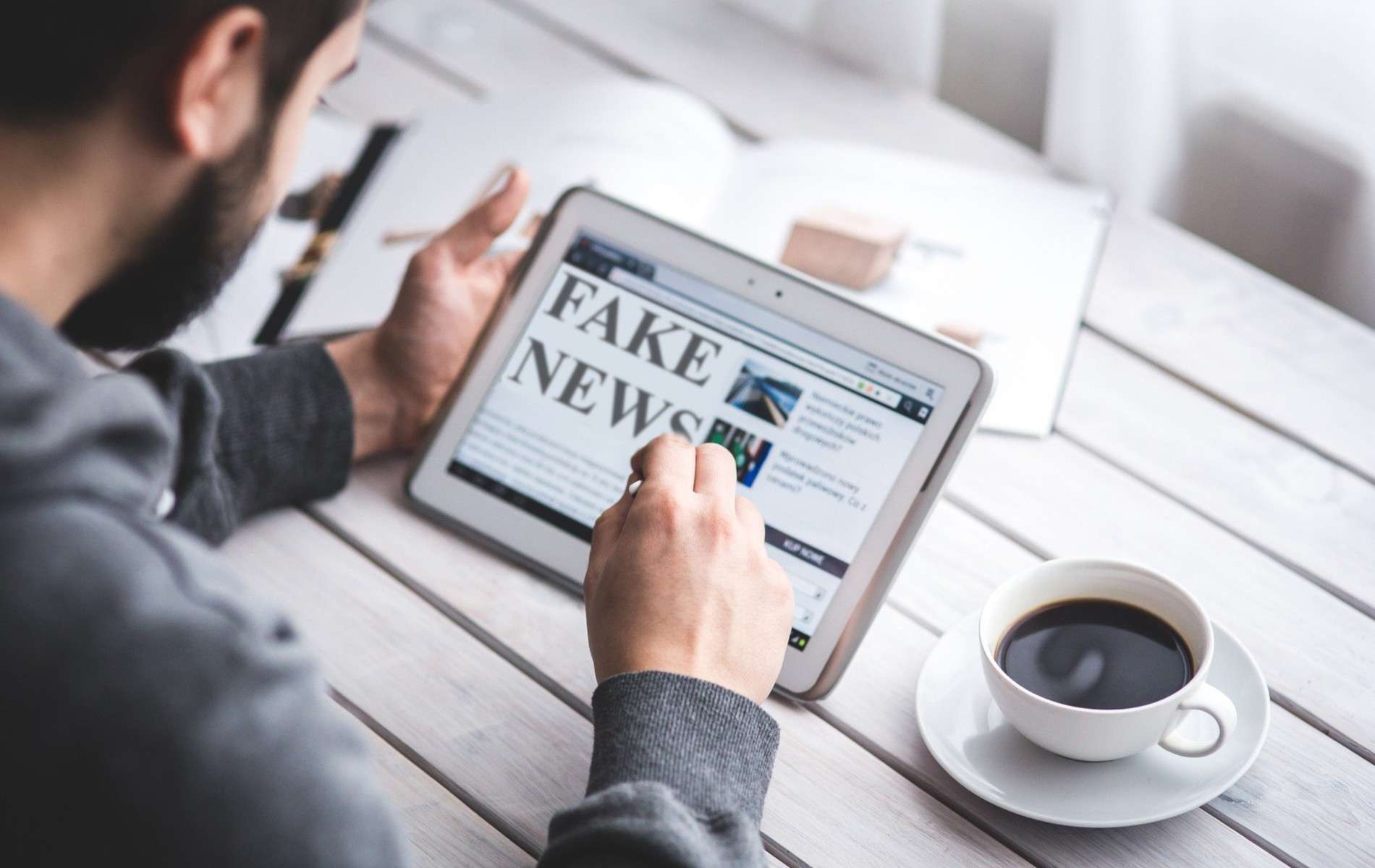 Ελευθερία έκφρασης και παραπληροφόρηση: Η περίπτωση των Ellinika Hoaxes