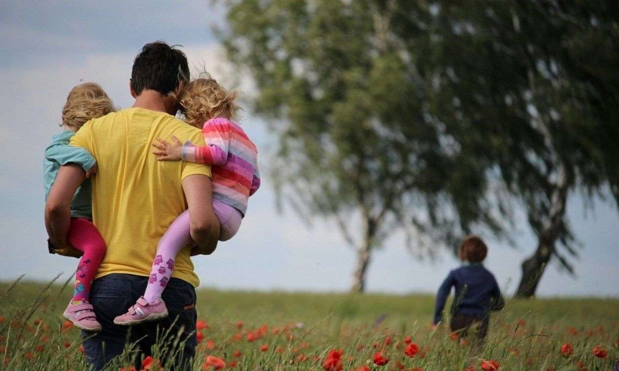 Επίδομα παιδιού: Κλειδώνει η αύξηση του επιδόματος – Πότε θα πληρωθεί η 4η δόση στους δικαιούχους
