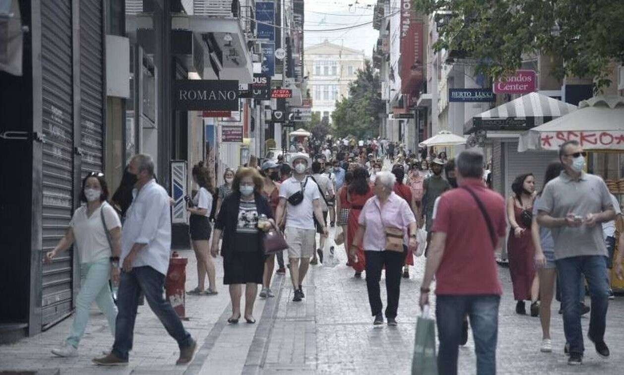 Εφορία: Πόσο μειώνονται οι φόροι για 700.000 επαγγελματίες – Αναλυτικός πίνακας