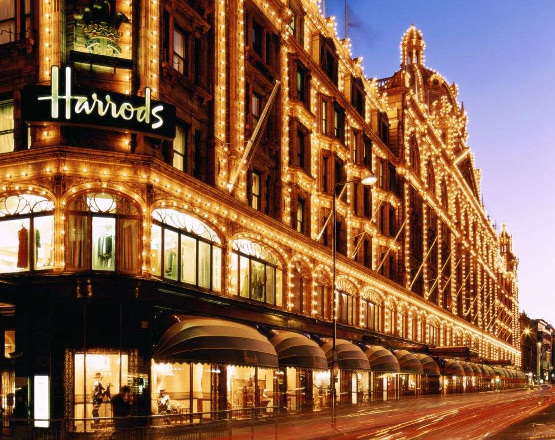 Συγγνώμη από τα Harrods μετά τις καταγγελίες για βιασμούς από τον Μοχάμεντ αλ Φαγιέντ