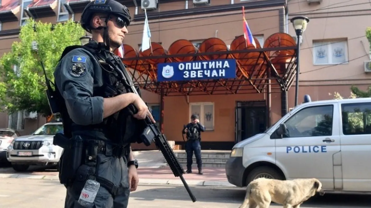 Καταργούνται οι δημόσιοι σερβικοί οργανισμοί στο βόρειο Κόσοβο: Δικαστές απαγορεύουν την είσοδο