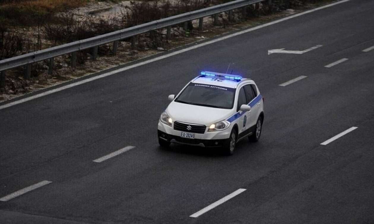 Δύο συλλήψεις στα Χανιά για κλοπή, πλαστογραφία, ναρκωτικά και όπλα