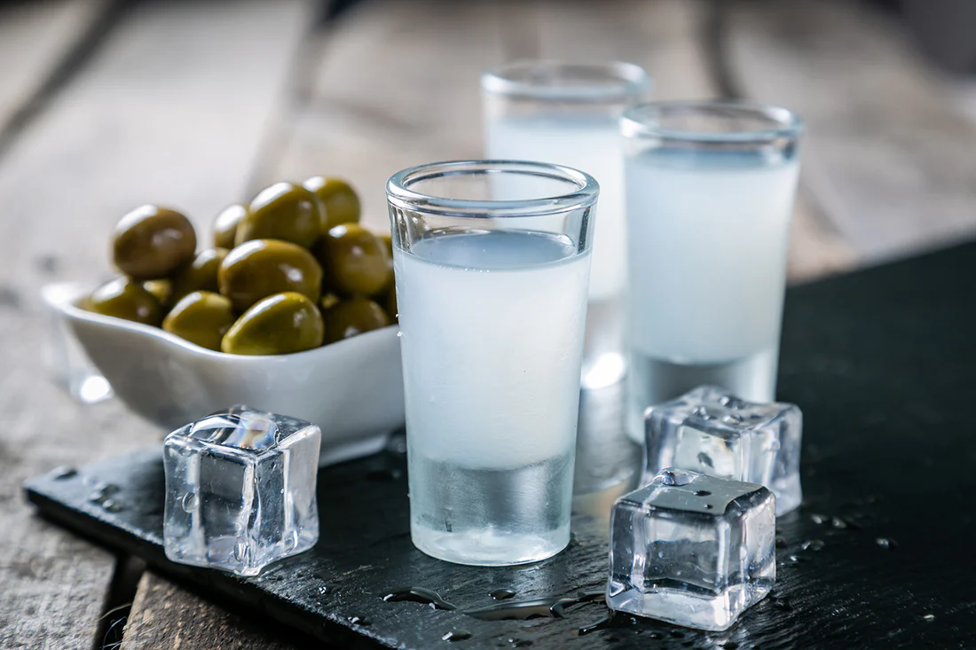Ούζο: Πρωταγωνιστεί στις εξαγωγές αλκοολούχων ποτών
