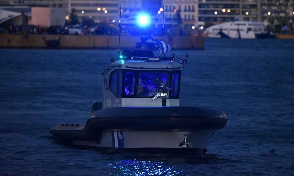 Χαιρετούσαν ειρωνικά ενώ παραβίαζαν τη νομοθεσία και απειλούσαν παιδιά! [ΒΙΝΤΕΟ-ΦΩΤΟ]
