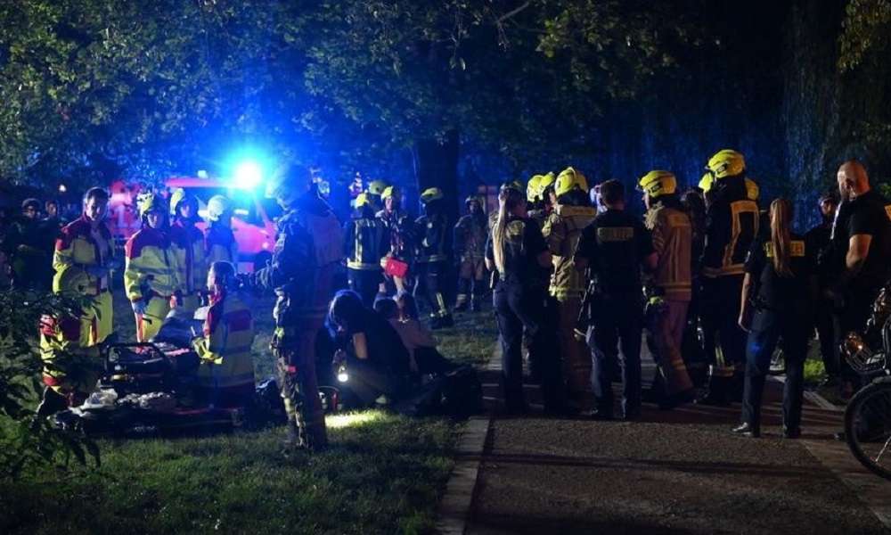 Γερμανία – Δεκάδες τραυματίες από κατάρρευση στέγης ποταμόπλοιου στο Βερολίνο