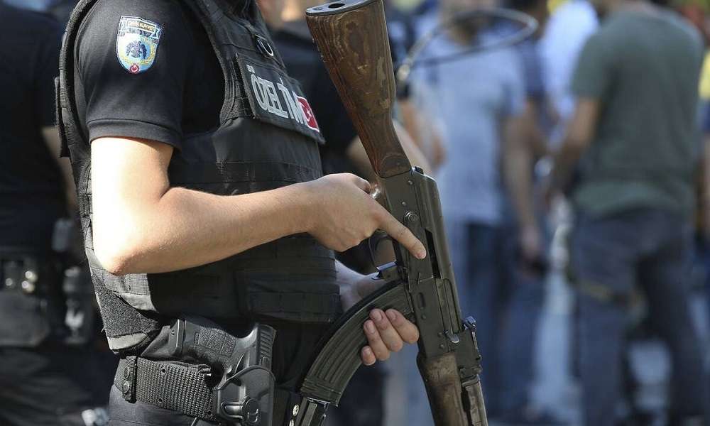 Σύλληψη επτά υπόπτων για τρομοκρατία στην Αδριανούπολη – Προσπαθούσαν να περάσουν στην Ελλάδα