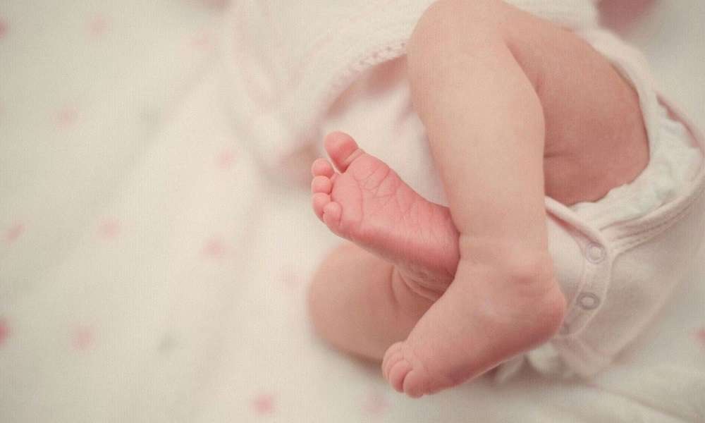 Φρίκη στη Γαλλία – Βρεφονηπιοκόμος δολοφόνησε μωρό δίνοντάς του αποφρακτικό υγρό