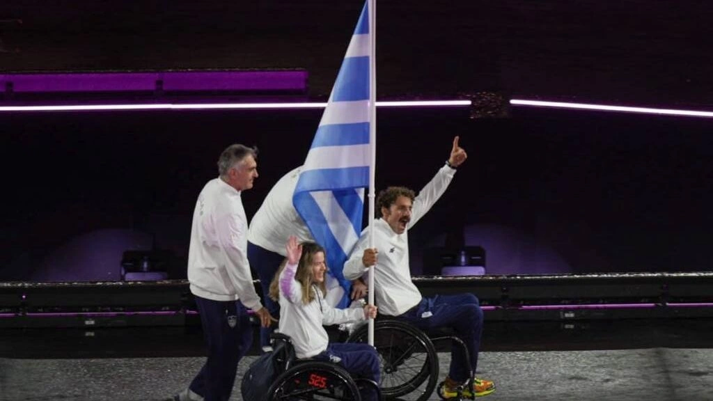 Στην κορυφή του «Stade de France» η ελληνική σημαία απο Σταματοπούλου και Τσαπατάκη