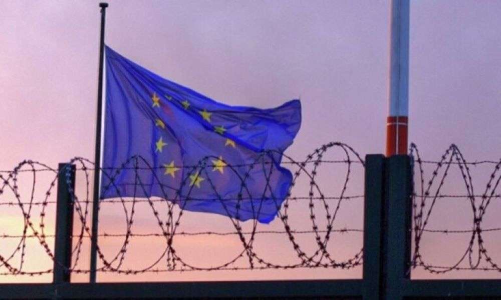 Economist: Τέλος τα ταξίδια στην Ευρώπη χωρίς διαβατήριο