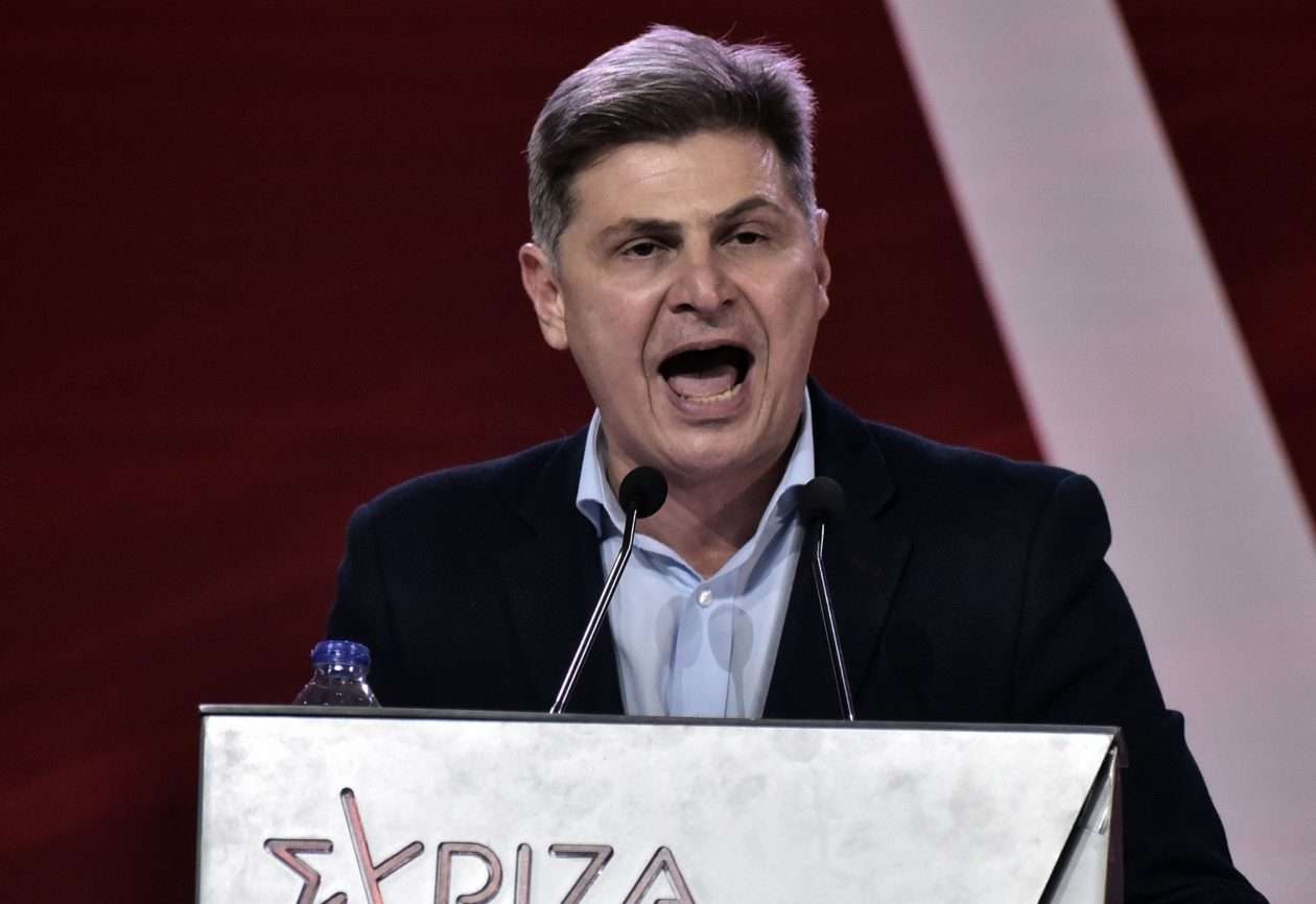 Νικόλας Φαραντούρης – Ανεβαίνει στο «ρινγκ» για τη προεδρία του ΣΥΡΙΖΑ