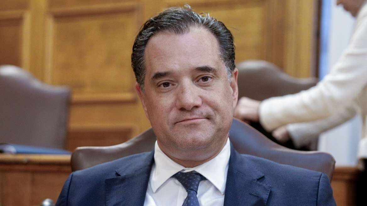 Καρφώνονται από μόνοι τους – Ο Γεωργιάδης εξιστορεί την αποτυχία του συστήματος ηλ. συνταγογράφησης