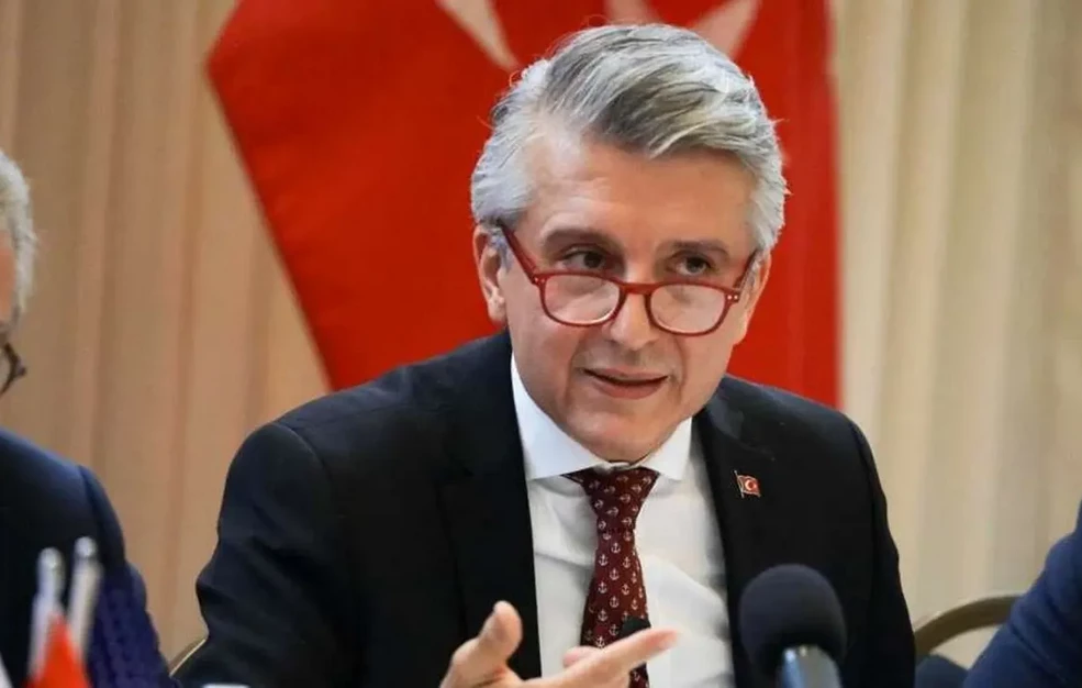 Τούρκος πρέσβης: Βέβαιος για αμοιβαία επωφελείς λύσεις