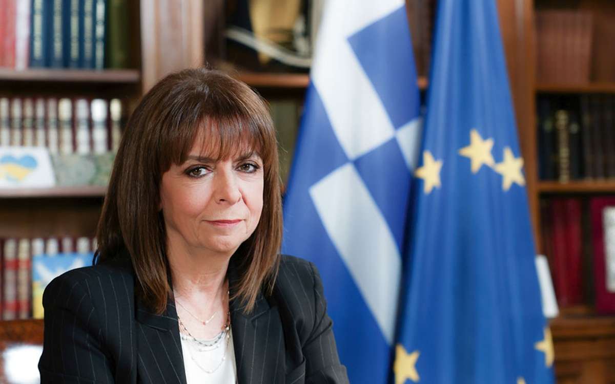 Η Σακελλαροπούλου στην Ακαδημία Αθηνών για «οικογενειακή βράβευση»