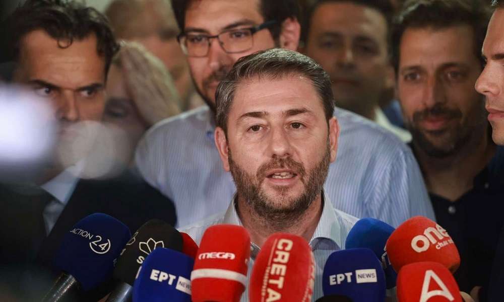 Ανδρουλάκης – Η κυβέρνηση είναι βαρύτατα εκτεθειμένη για τη μη αναστολή της κρατικής χρηματοδότησης των «Σπαρτιατών»