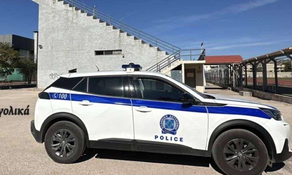 Αγόρι έπεσε από τις εξέδρες του γηπέδου και σκοτώθηκε
