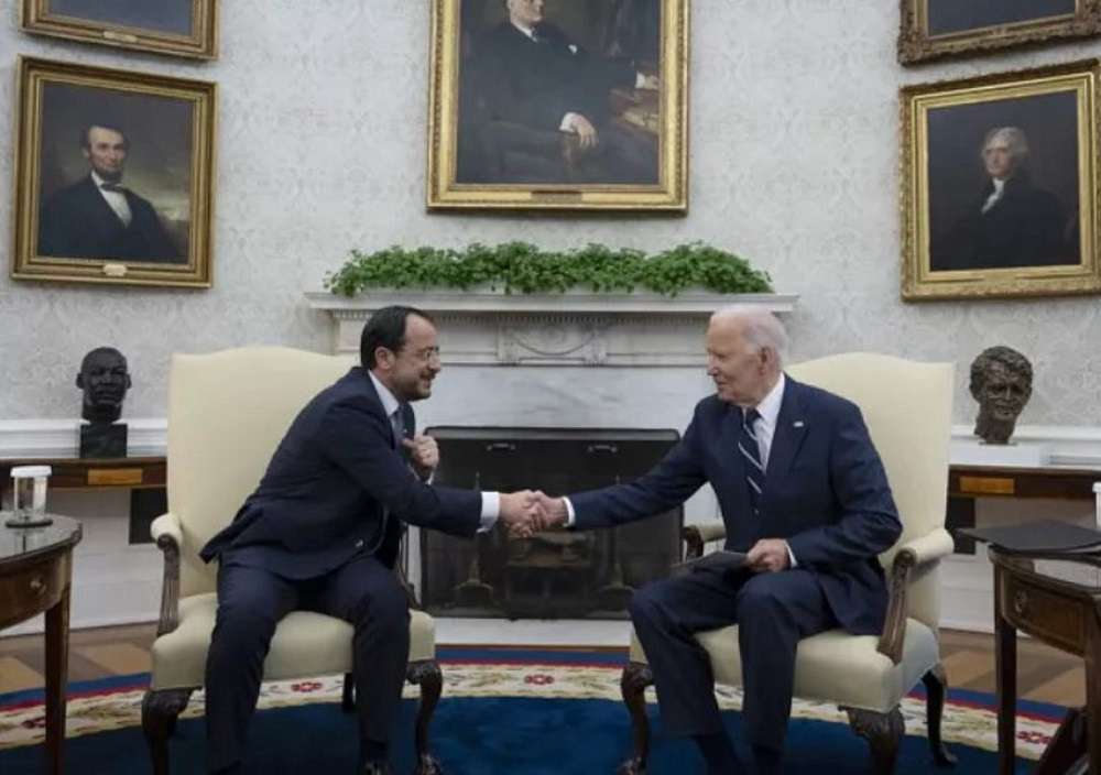 Μπάιντεν σε Χριστοδουλίδη: «Στήριξη με οποιονδήποτε τρόπο στο Κυπριακό»